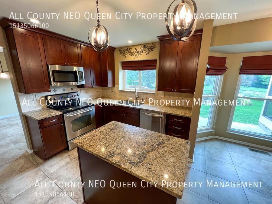 5357 Prescott Ct - Photo 6 of 35