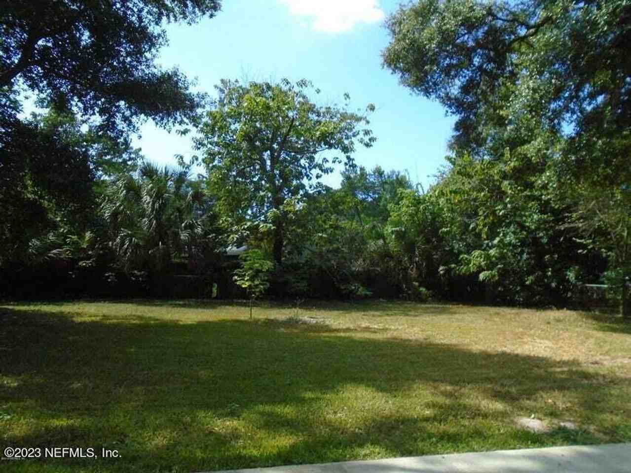 1404 Morgana Rd - Photo 3 of 6