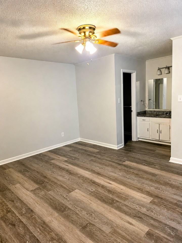 1820 Cumberland Ave Sw #1 - Photo 3 of 9