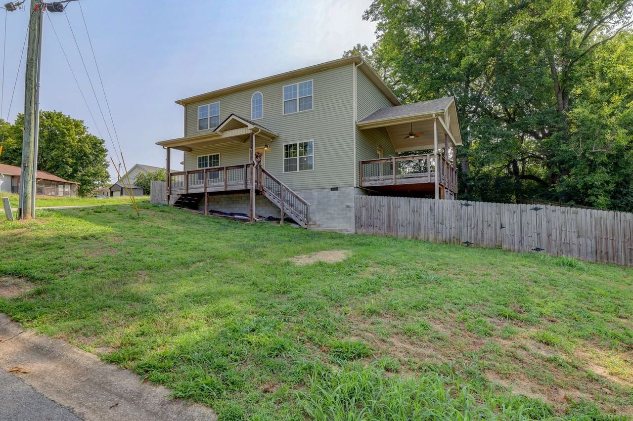 163 Plum St - Photo 4 of 50