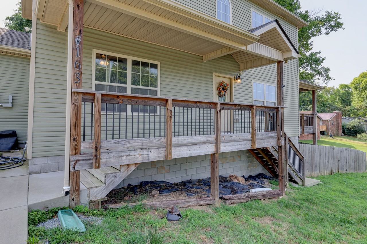 163 Plum St - Photo 5 of 50