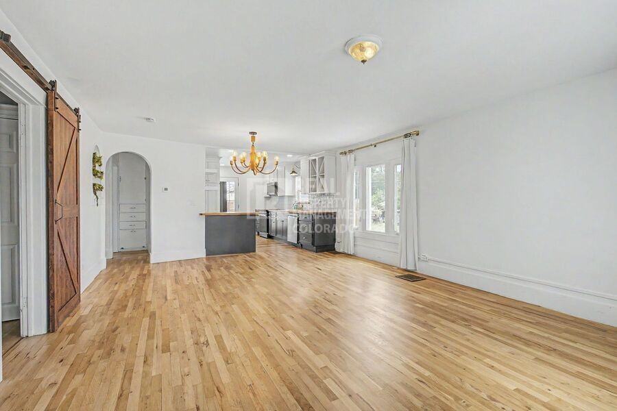 110 S Quitman St - Photo 3 of 28
