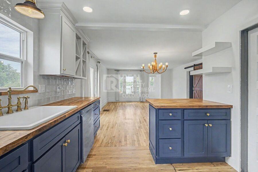 110 S Quitman St - Photo 7 of 28