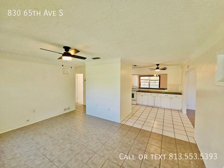 830 65th Ave S - Photo 6 of 34