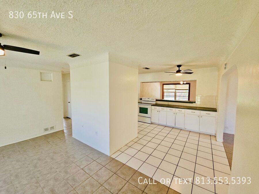 830 65th Ave S - Photo 7 of 34