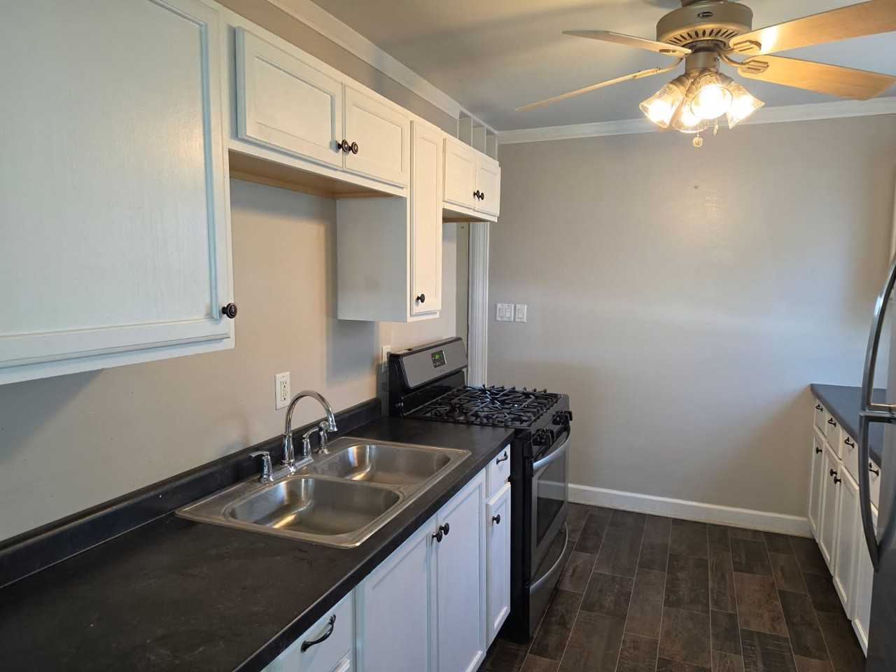 730 Queensboro Ave - Photo 5 of 16