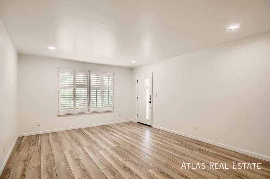 3115 S Kachina Dr - Photo 3 of 18