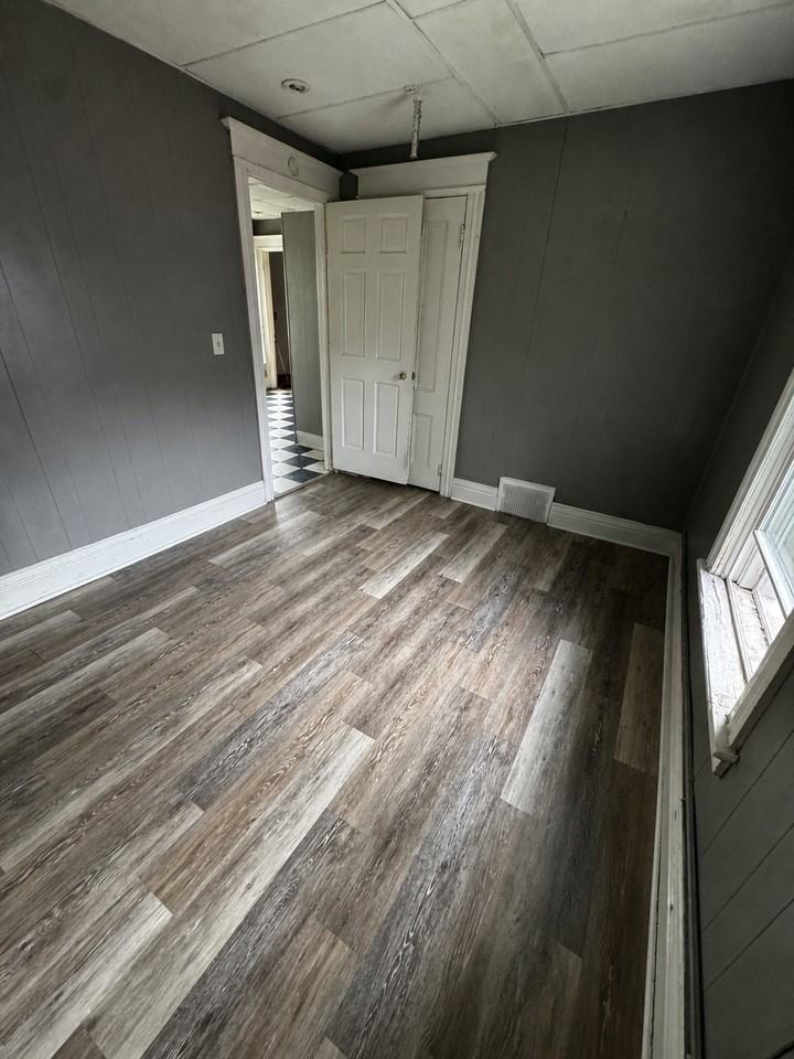 829 Plymouth Ave S #829 - Photo 3 of 17