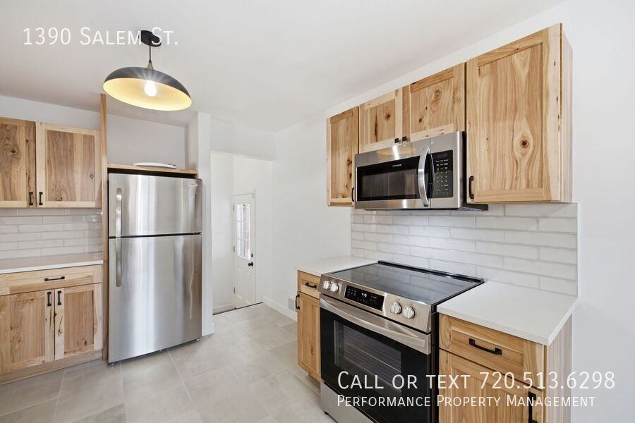 1390 Salem St - Photo 5 of 33
