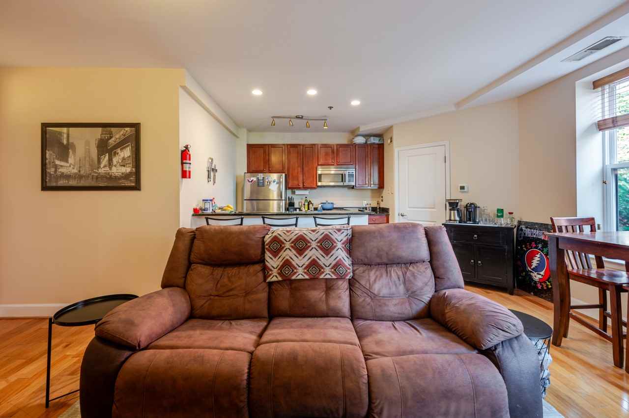 1418 W St Nw #406 - Photo 5 of 32