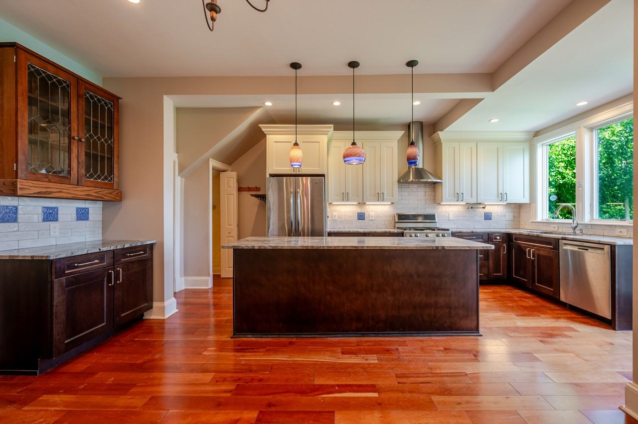 1234 E St Ne - Photo 6 of 50