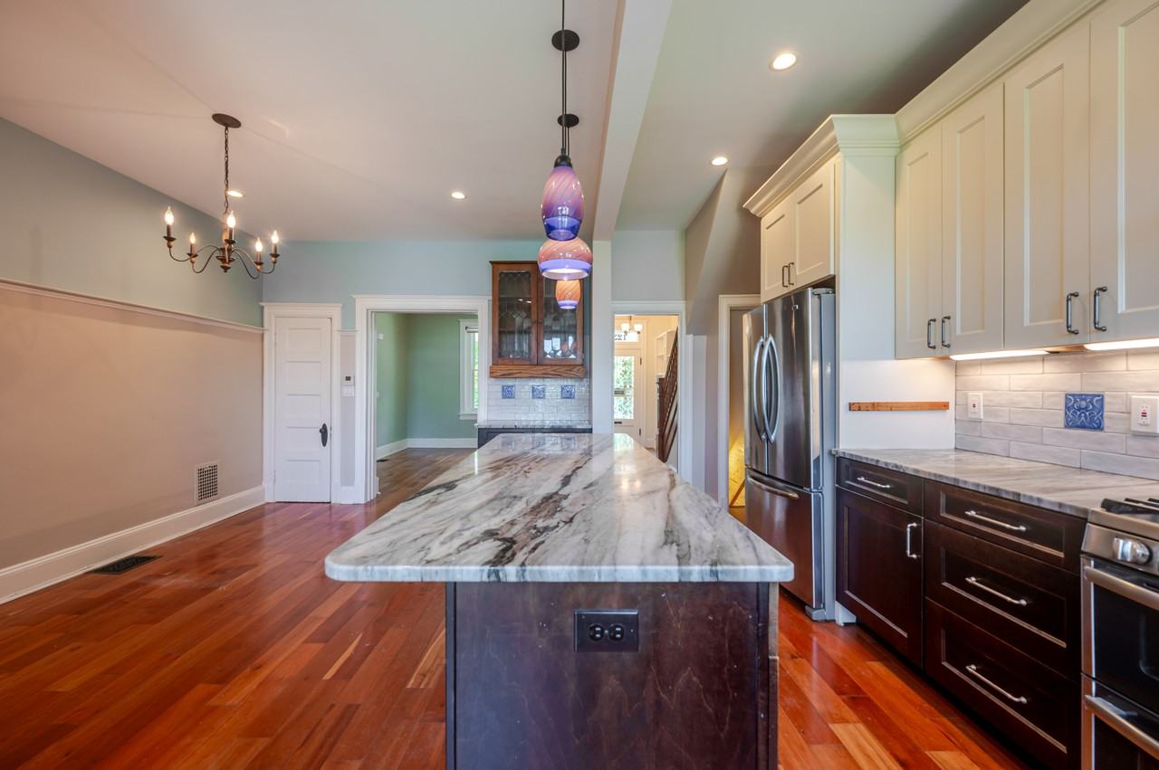 1234 E St Ne - Photo 4 of 50