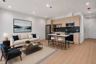 904 W Dakin St - Photo 1 of 1