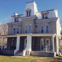 featured image of 2614 Grandview Ave