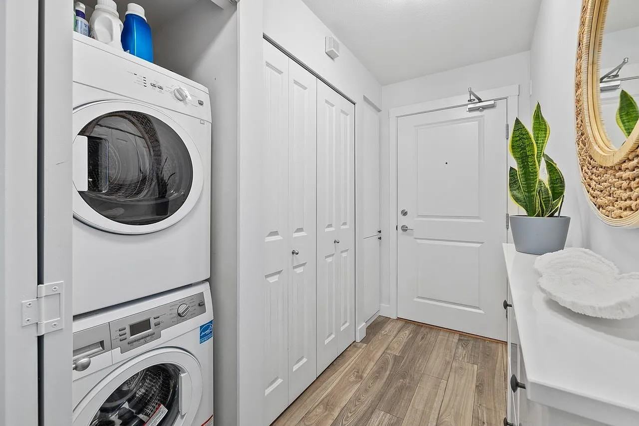 Commercial Dr & E 8th Ave #301 - Photo 5 of 20