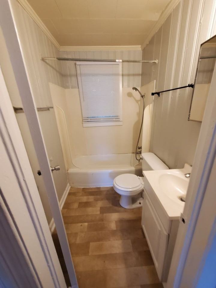 114 N Glenn Ave - Photo 4 of 7