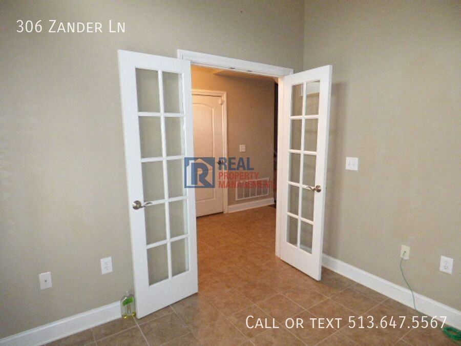 306 Zander Ln - Photo 3 of 29
