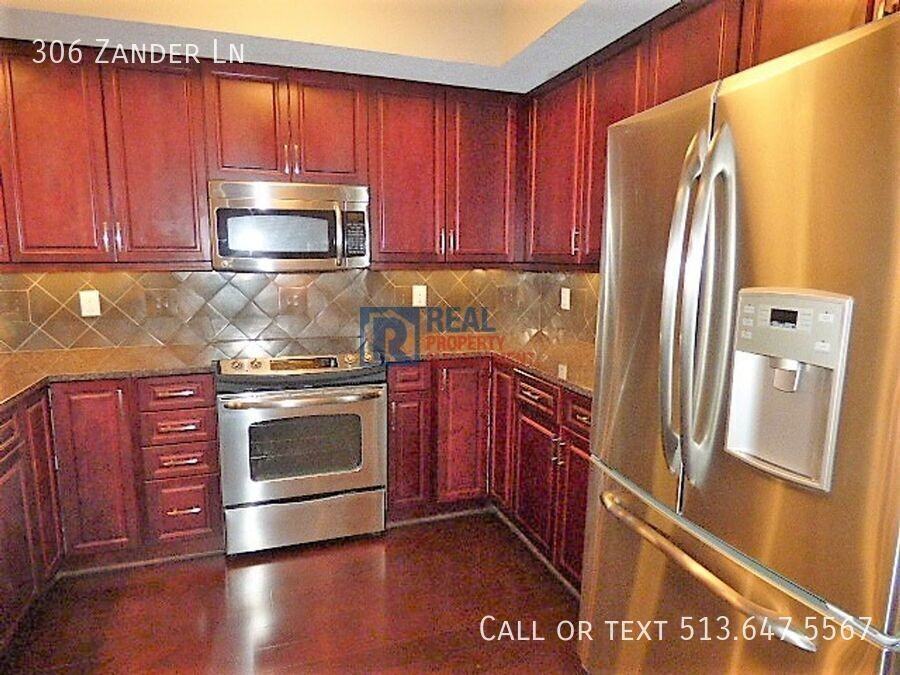 306 Zander Ln - Photo 7 of 29