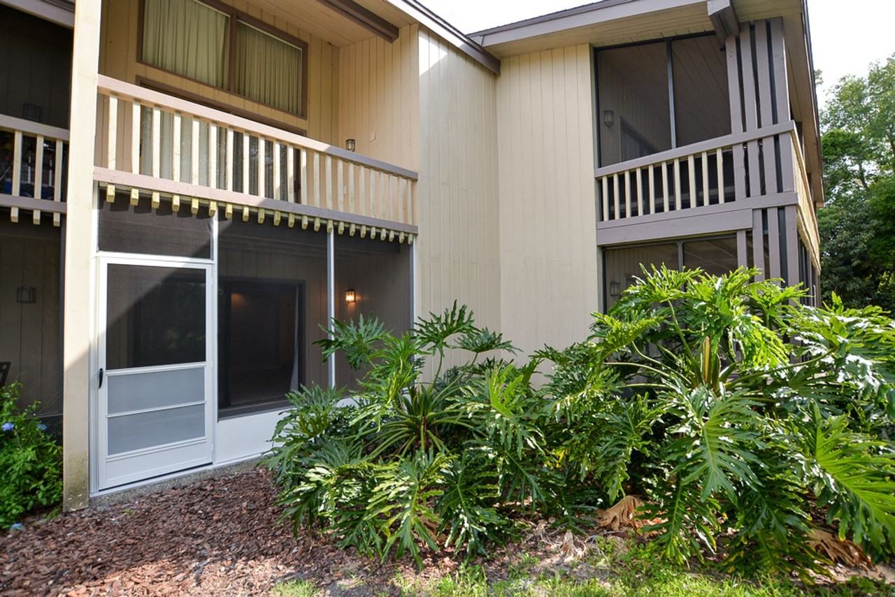 622 Olde Camelot Cir - Photo 4 of 38