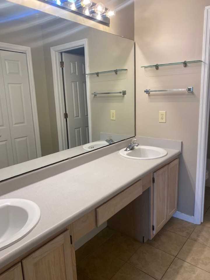 4914 Pin Oak Dr - Photo 7 of 18