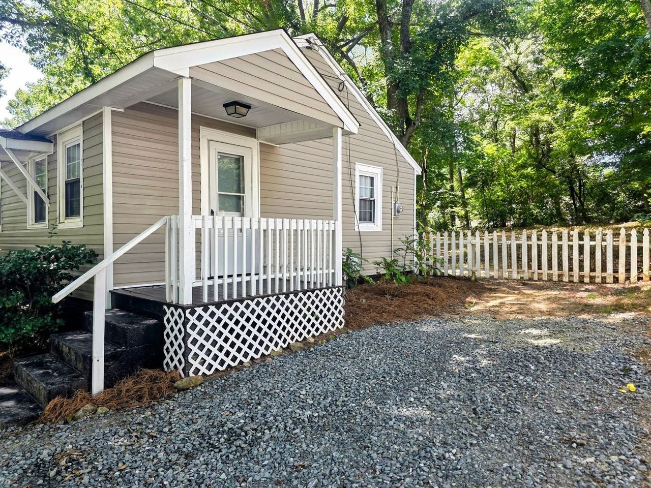 2712 Ludwig St - Photo 2 of 14