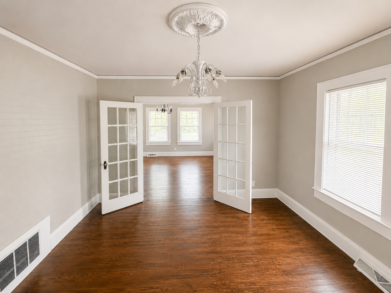 513 Alamance Rd - Photo 3 of 24