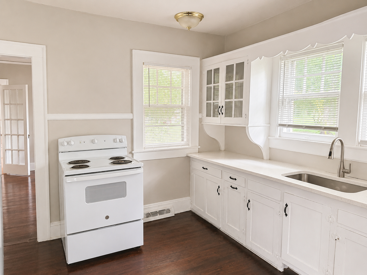 513 Alamance Rd - Photo 4 of 24