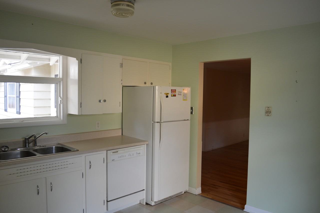 137 Yale Ave - Photo 5 of 22