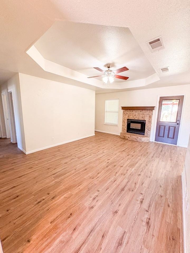 2508 Hidden Hill Dr - Photo 3 of 19