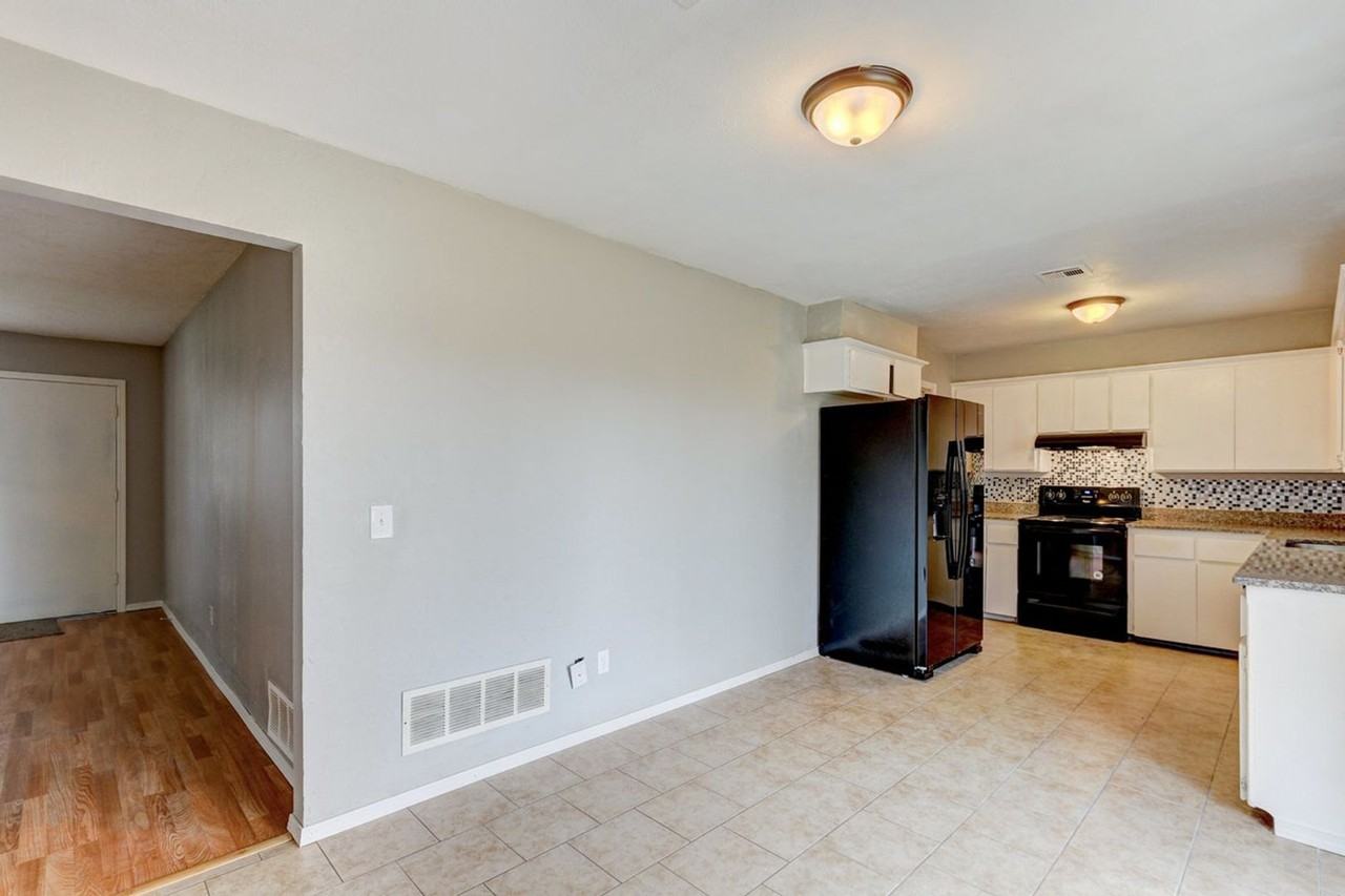 347 W Cedar Dr - Photo 7 of 14
