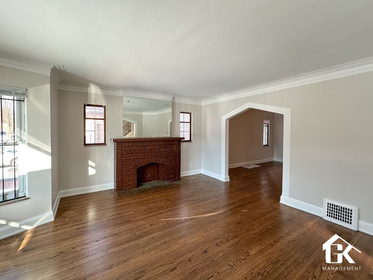 16182 Greenlawn St - Photo 4 of 47