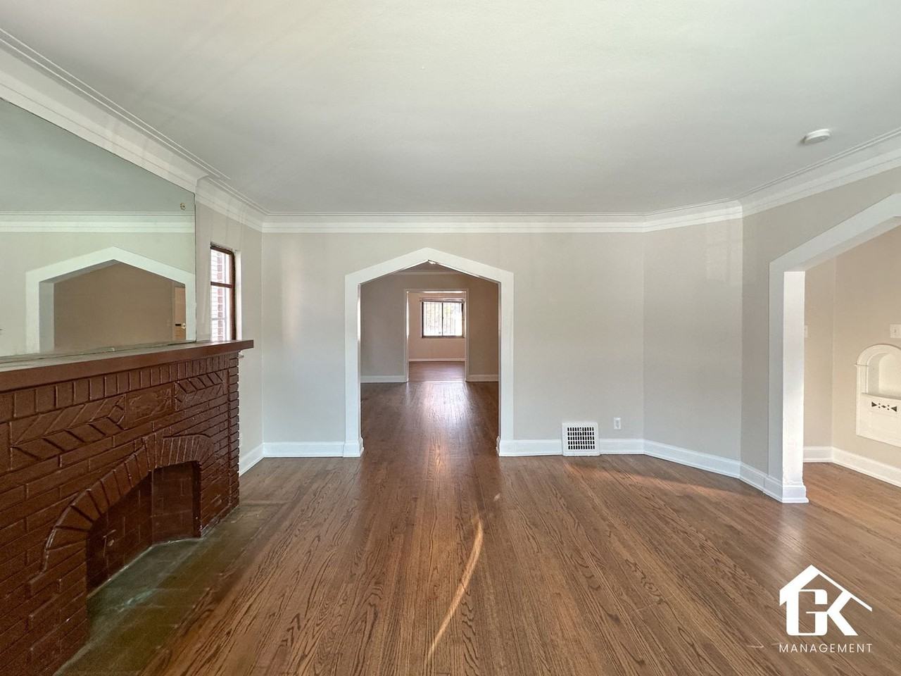 16182 Greenlawn St - Photo 5 of 47