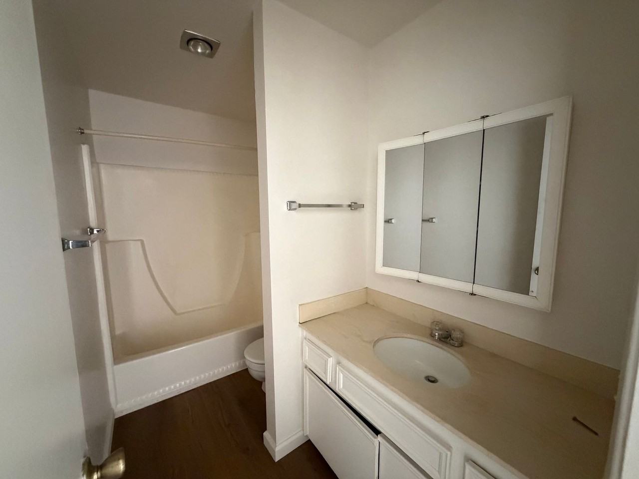 5800 Traffic Way #27 - Photo 5 of 22