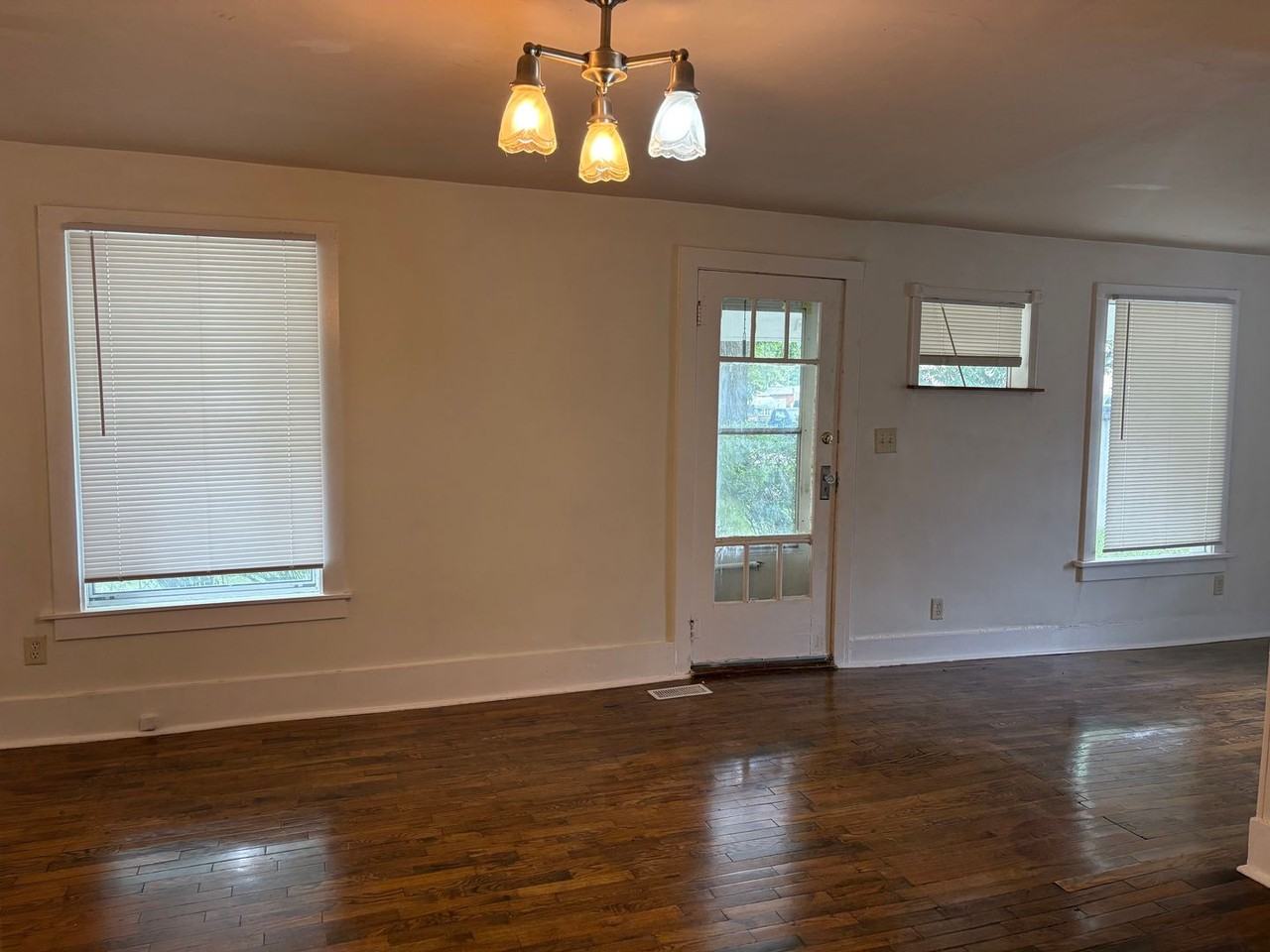 516 Navarre St - Photo 4 of 8