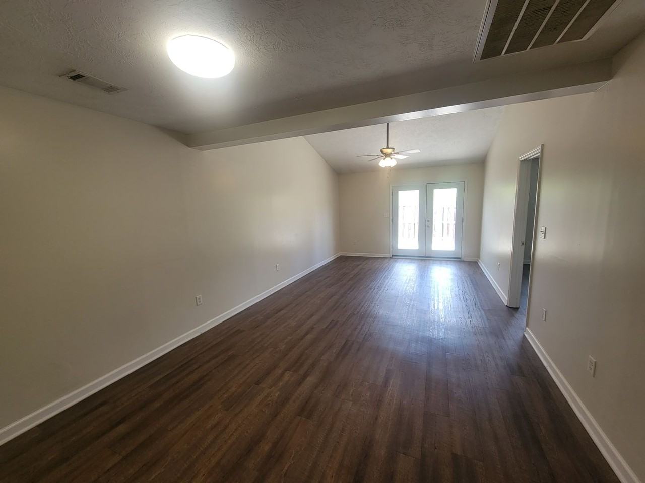 1406 Anna Way - Photo 5 of 22