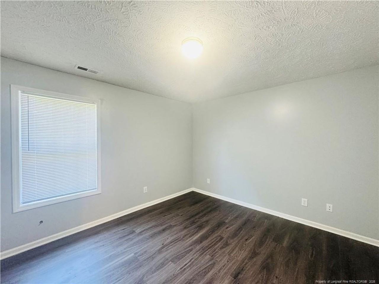 233 Bahia Ln - Photo 5 of 9