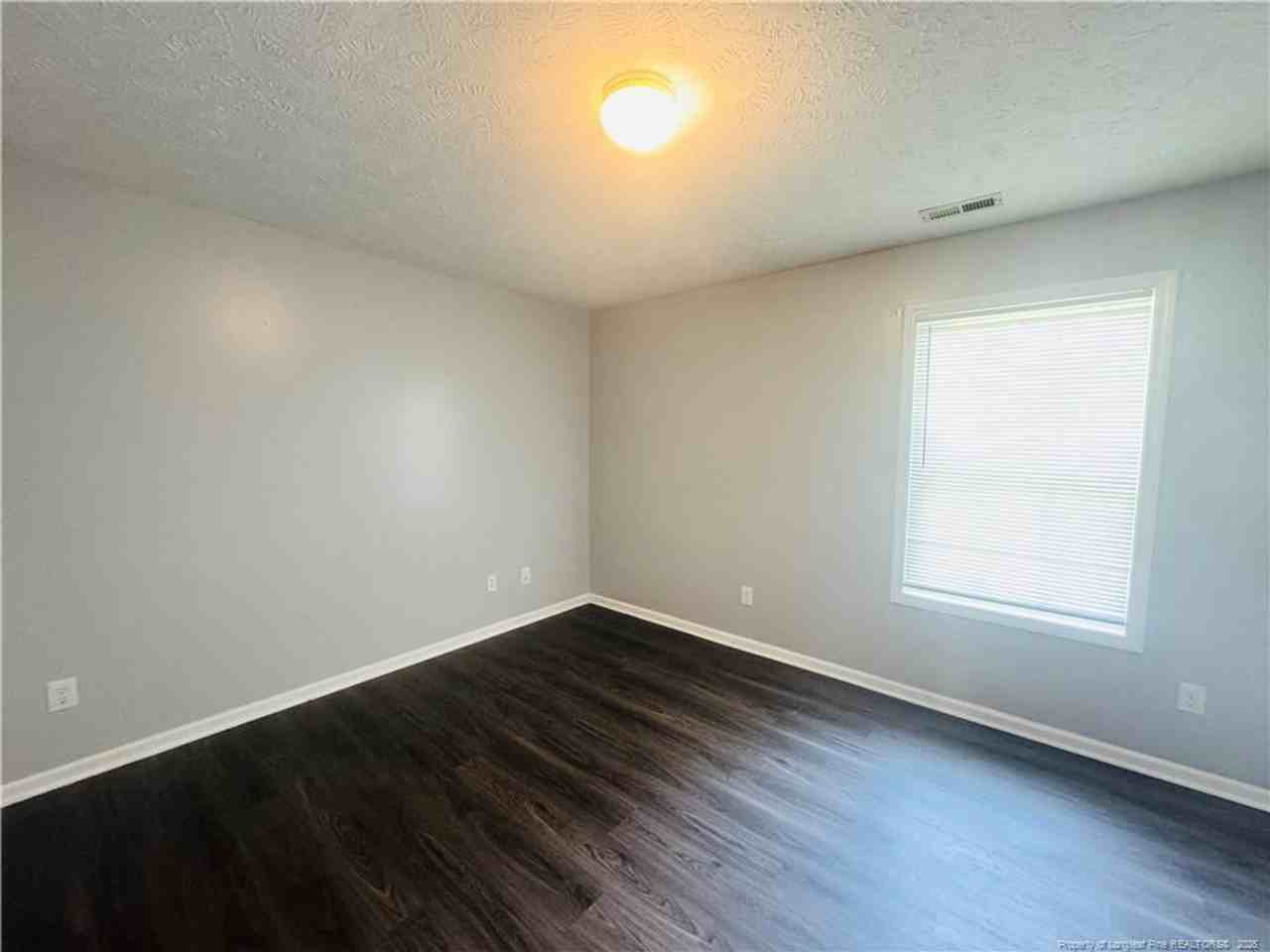 233 Bahia Ln - Photo 7 of 9