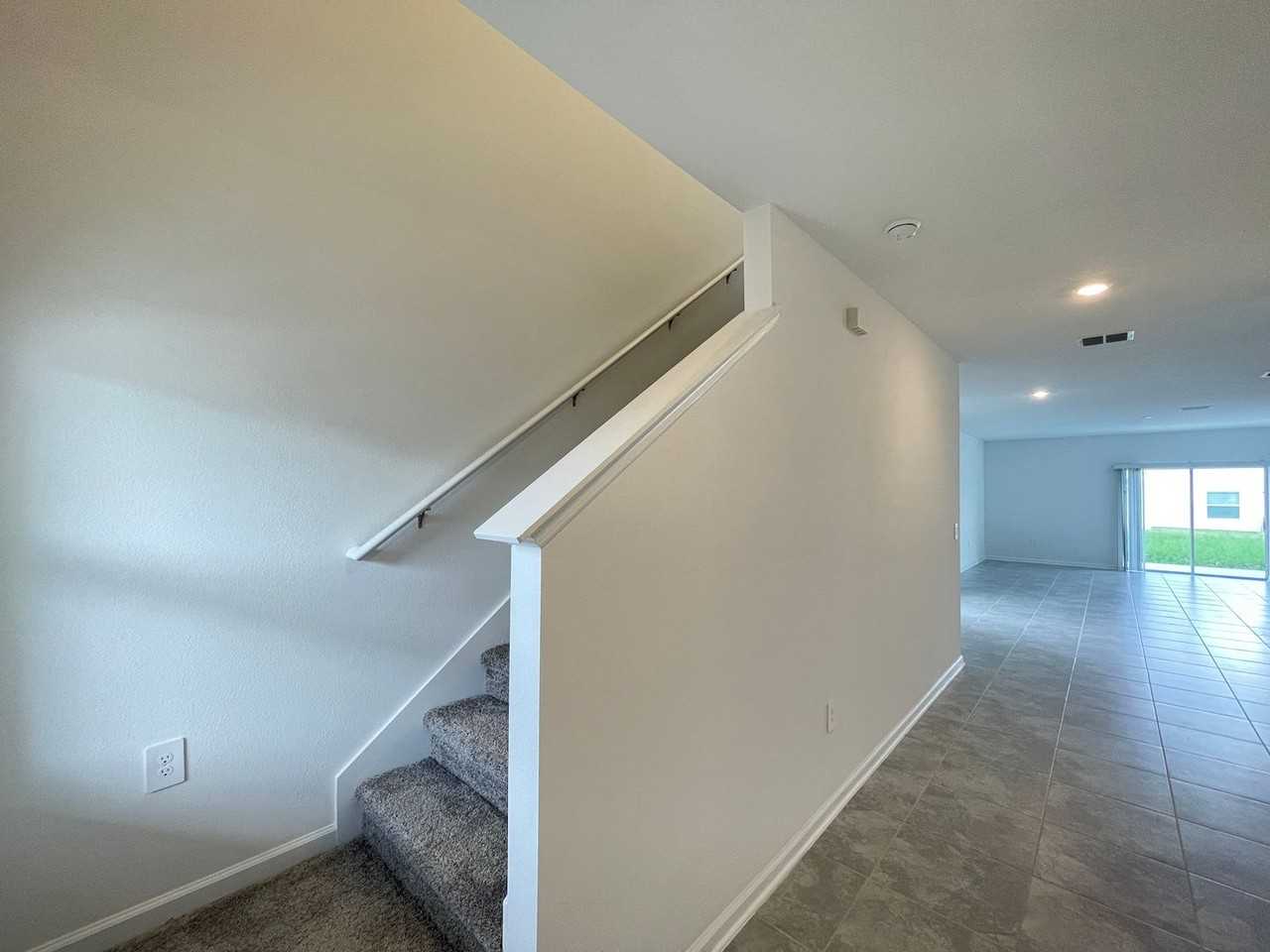 343 Heroic Rd - Photo 2 of 21
