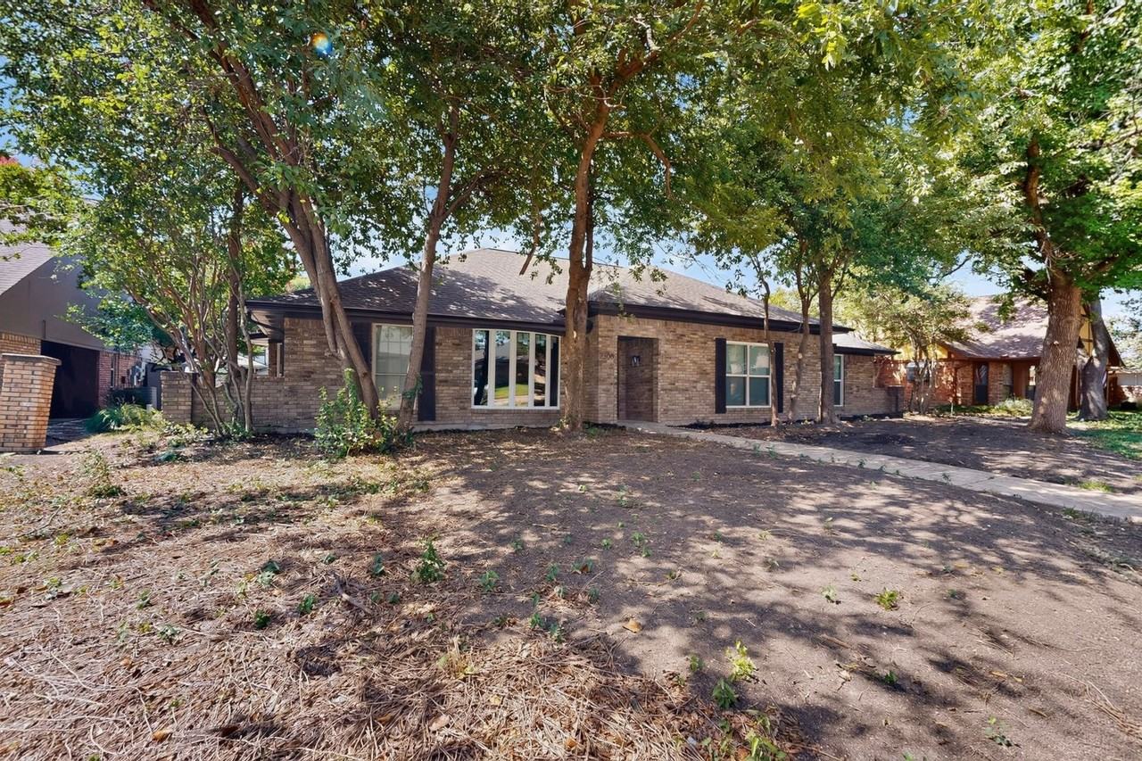 2308 Chamberlain Dr - Photo 5 of 49