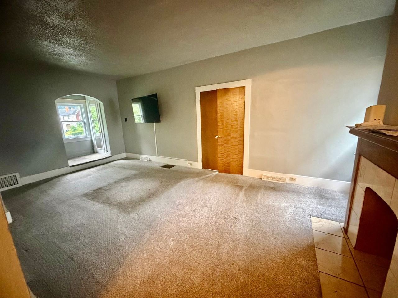 1133 Wade St - Photo 5 of 19
