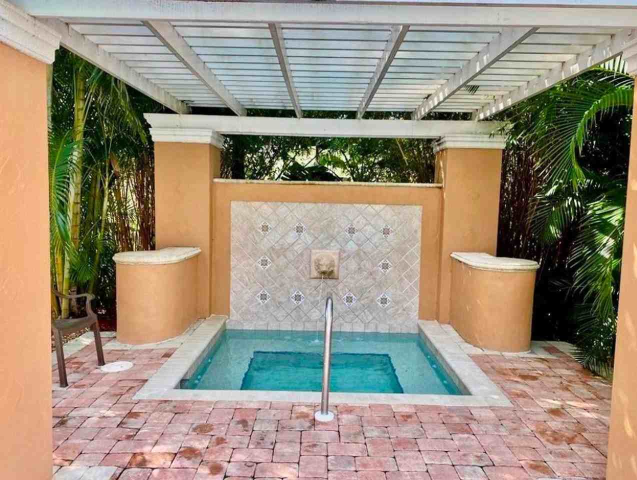 1260 Wildwood Lakes Blvd #104 - Photo 4 of 50