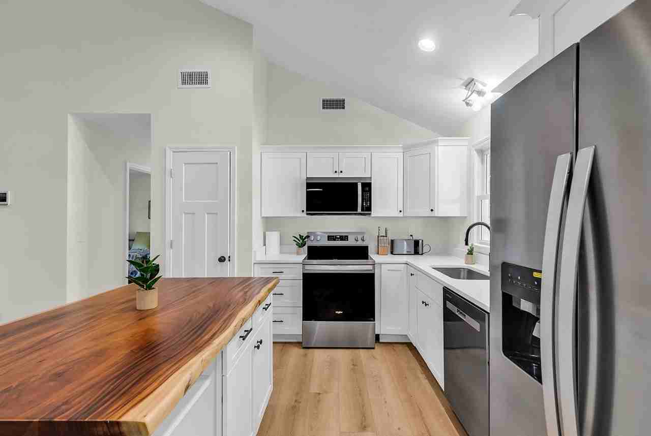 2408 Causey Dr - Photo 5 of 30
