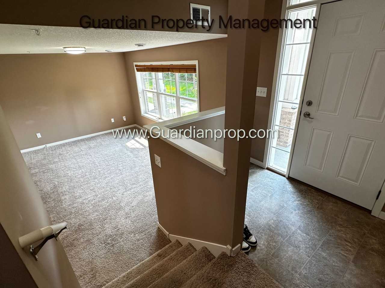 11920 Emery Village Dr N - Photo 2 of 29