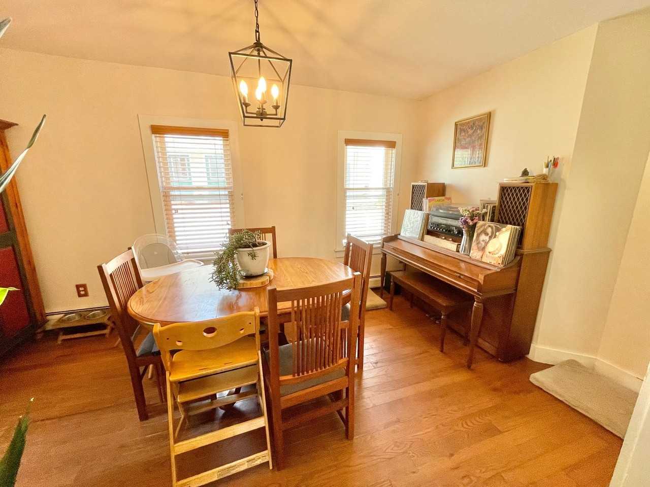 133 S Main St - Photo 5 of 29