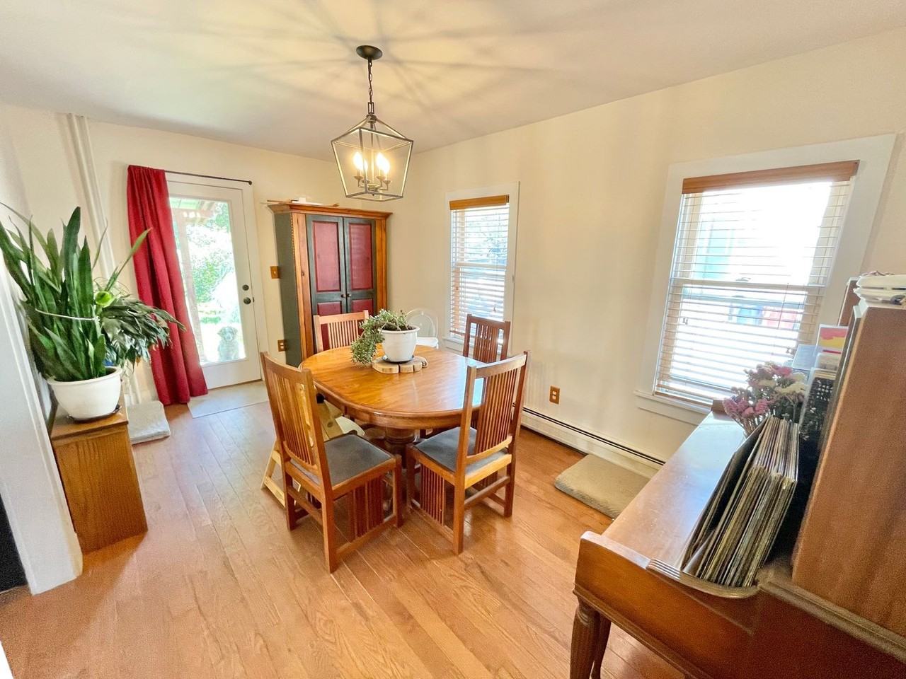 133 S Main St - Photo 6 of 29