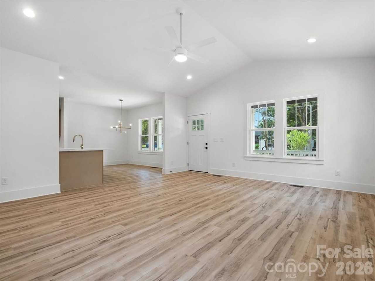 4113 Rutgers Ave - Photo 6 of 20