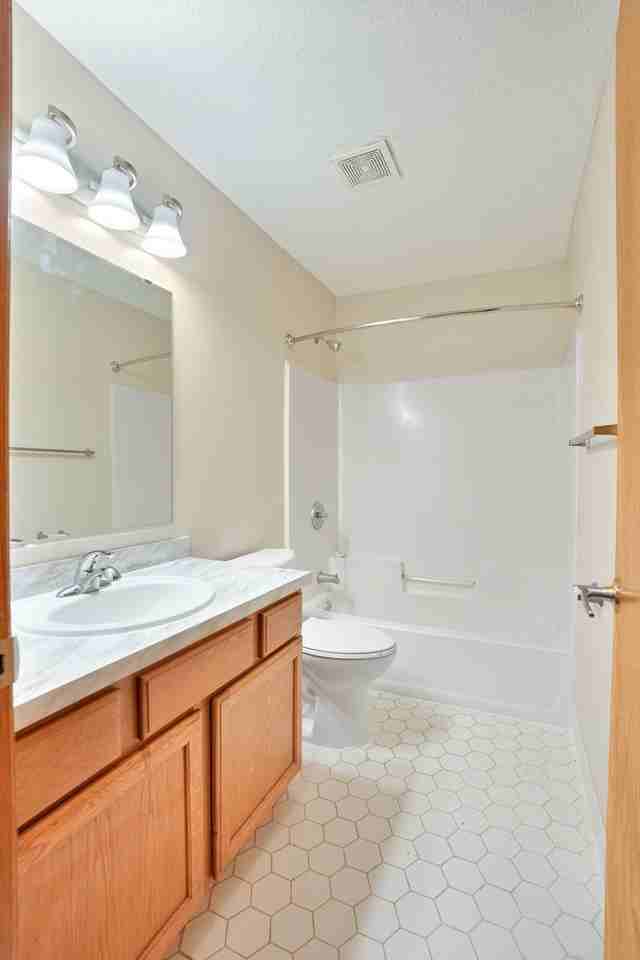 Northdale Commons Townhomes – Multi - Photo 4 of 10