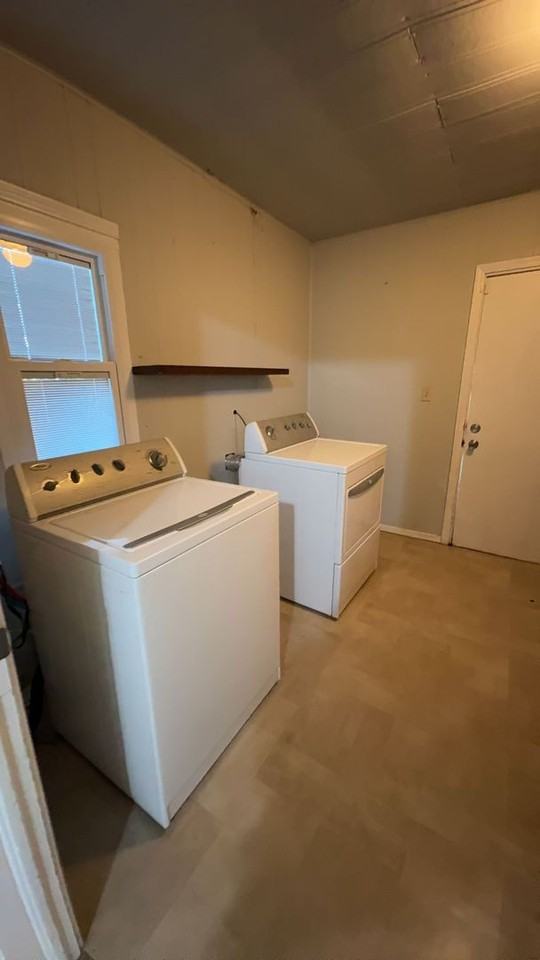 705 W Indiana Ave - Photo 4 of 10