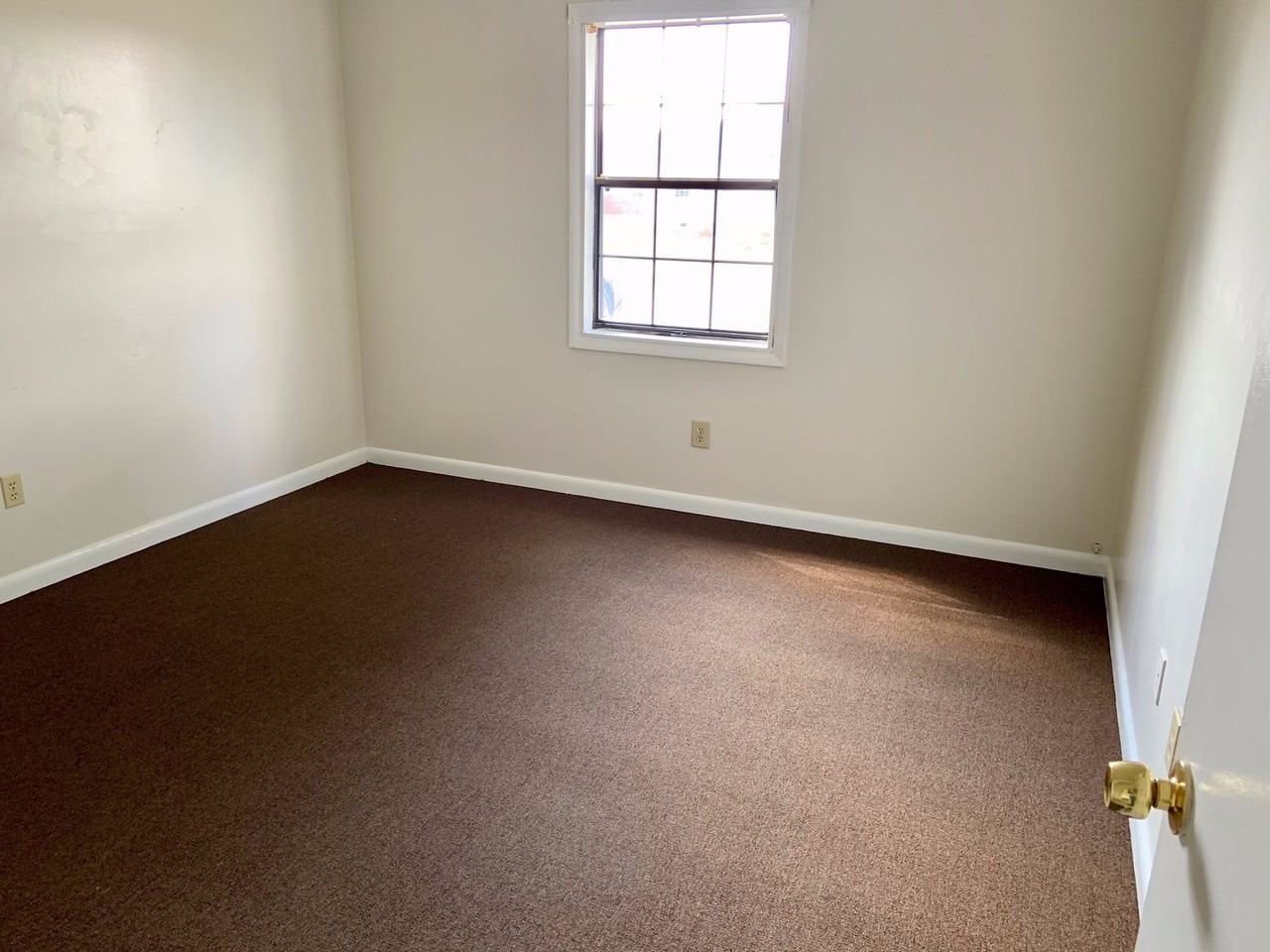 16902 Carter Cir - Photo 4 of 5