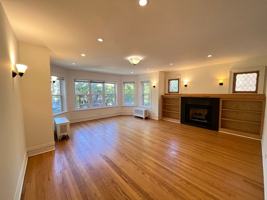 featured image of 6150 N Hoyne Ave